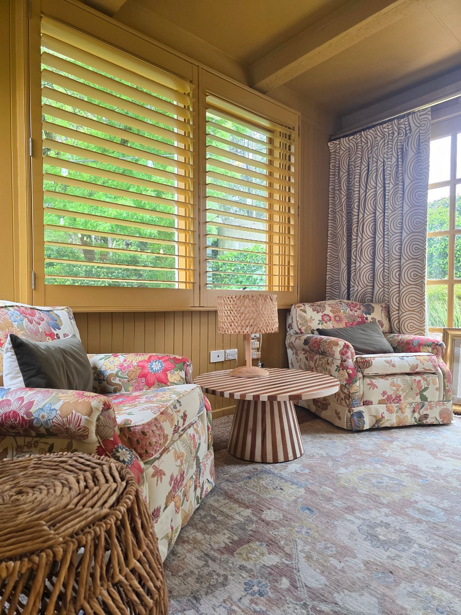 Geometric Curtains