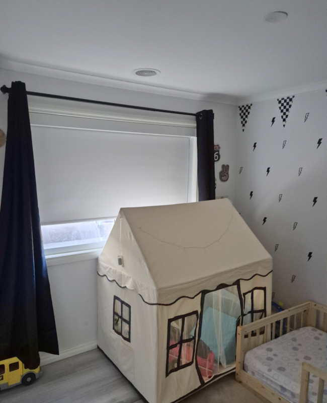 Kid's Room Roller Blind with Full Cassette