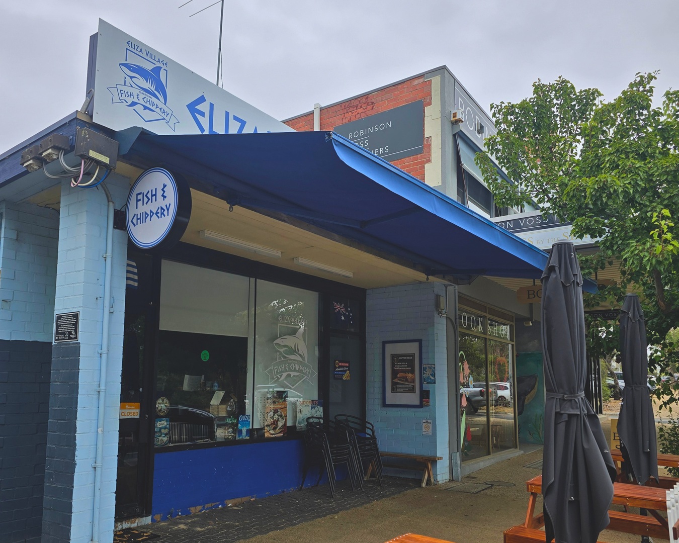 Awning for a fish and chips shop in Mt Eliza supplied by Fabric Creations